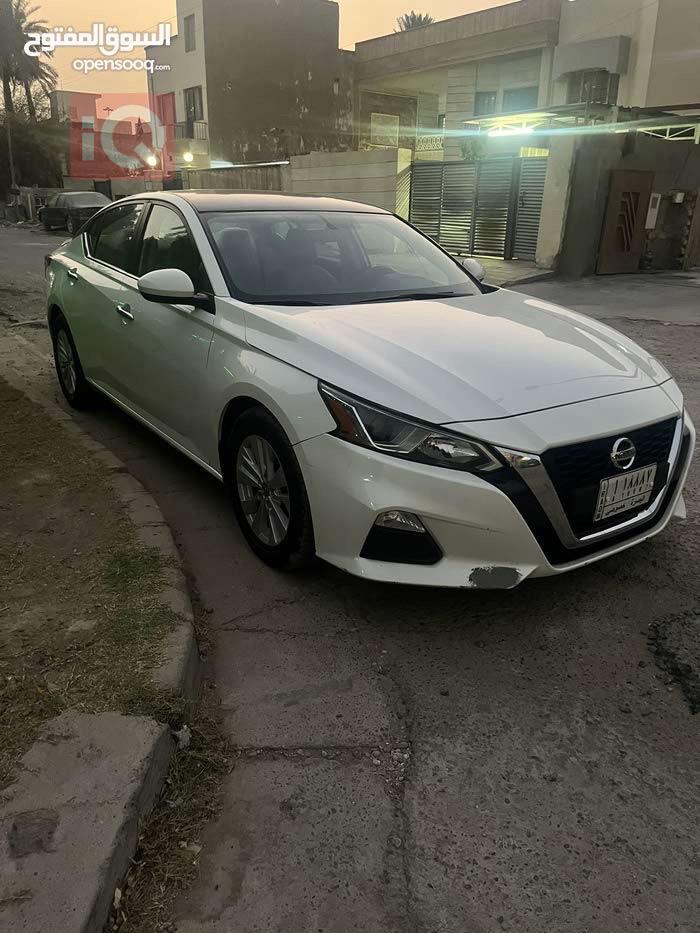 نيسان ألتيما